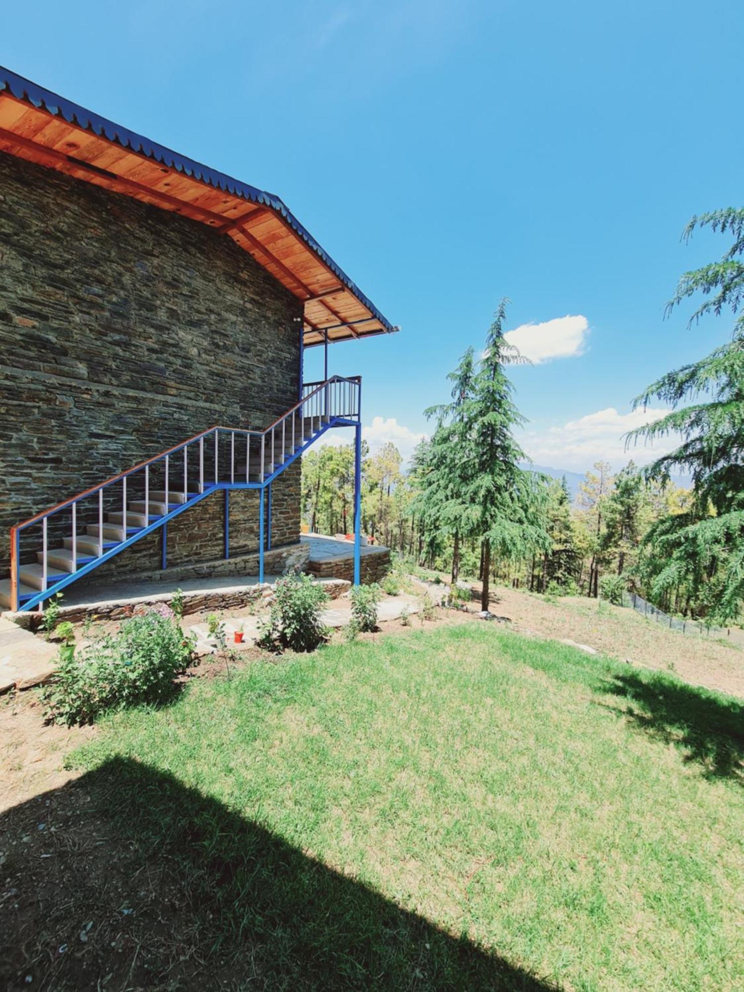The Roots Homestay Almora Exteriér fotografie